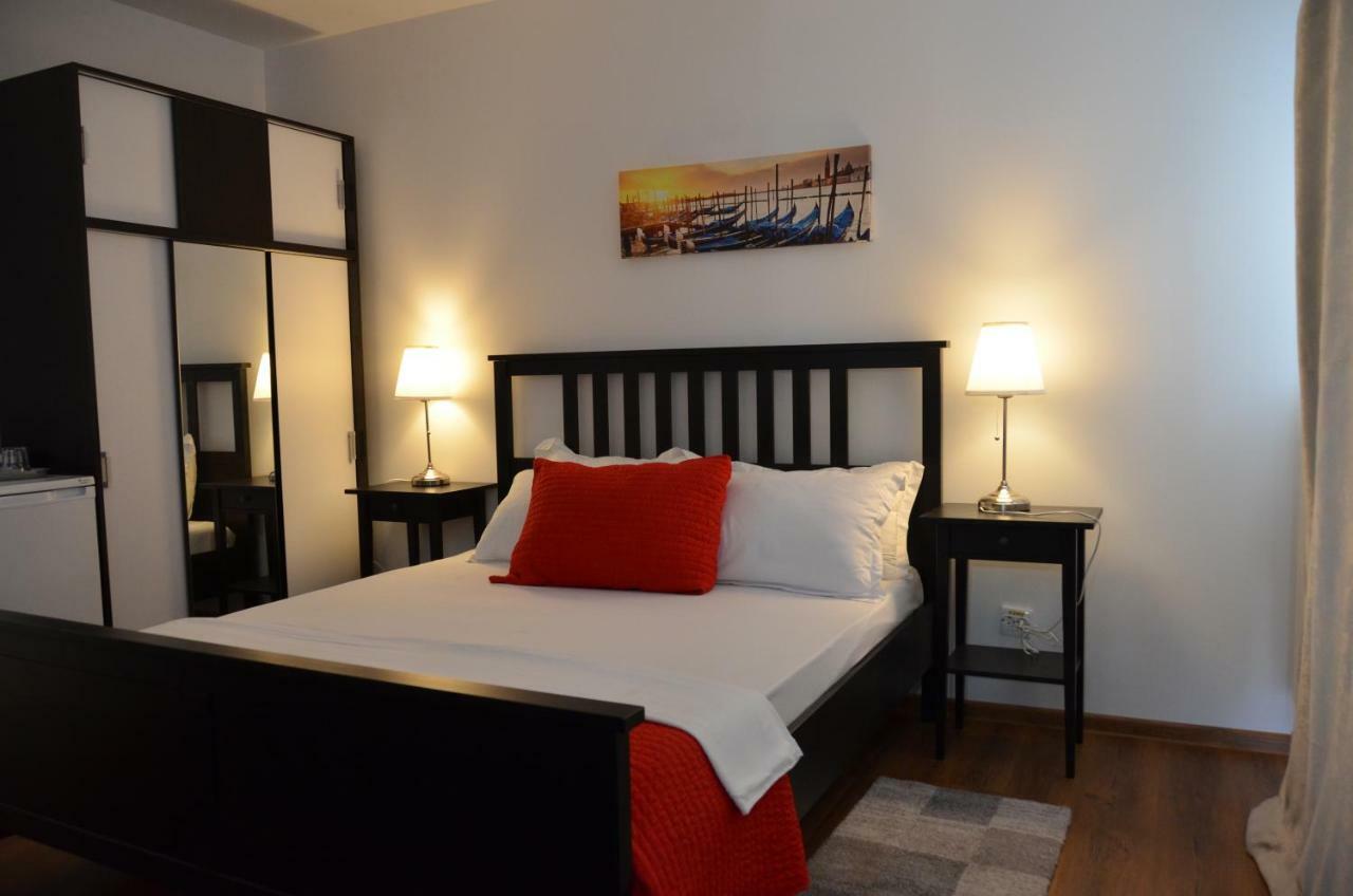 California Dreaming Hotel นาโวดาริ ภายนอก รูปภาพ