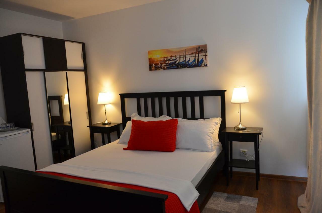 California Dreaming Hotel นาโวดาริ ภายนอก รูปภาพ